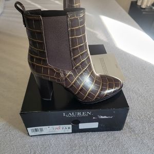 NWOB Lauren Ralph Lauren Mylah Womens Stretch Ankle Chelsea Boots